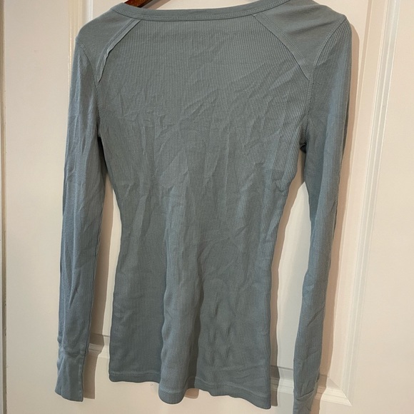 Blue Waffle Top with Floral Design - Picture 2 of 3